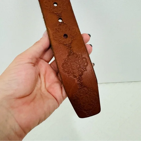 Lucky Brand Embossed Leather Belt size XS - Picture 7 of 9